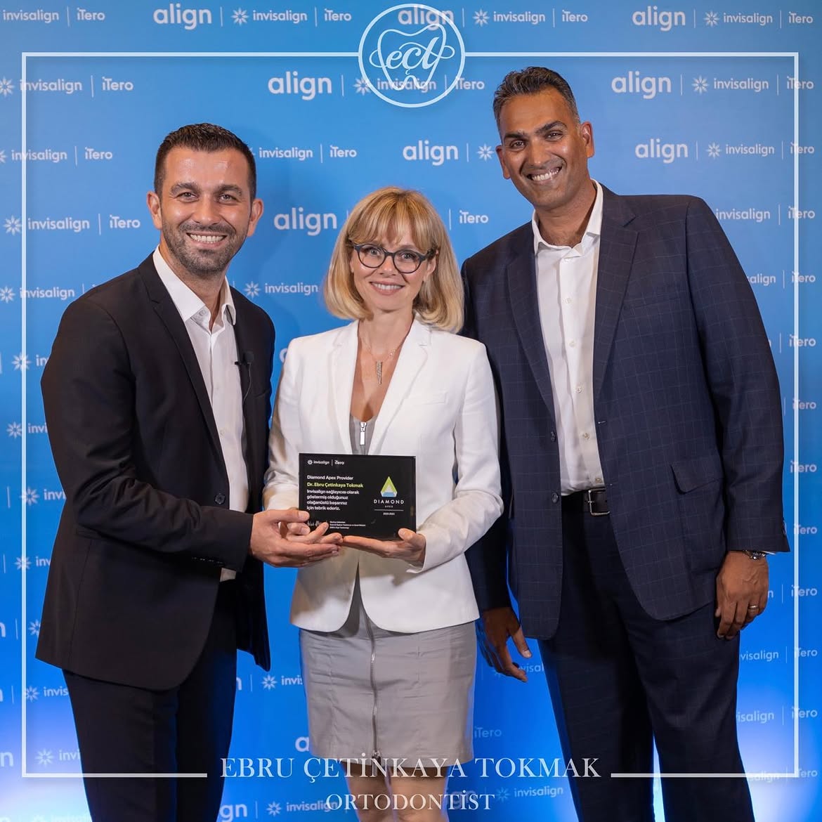 invisalign Diamond Apex ödülümü aldım.