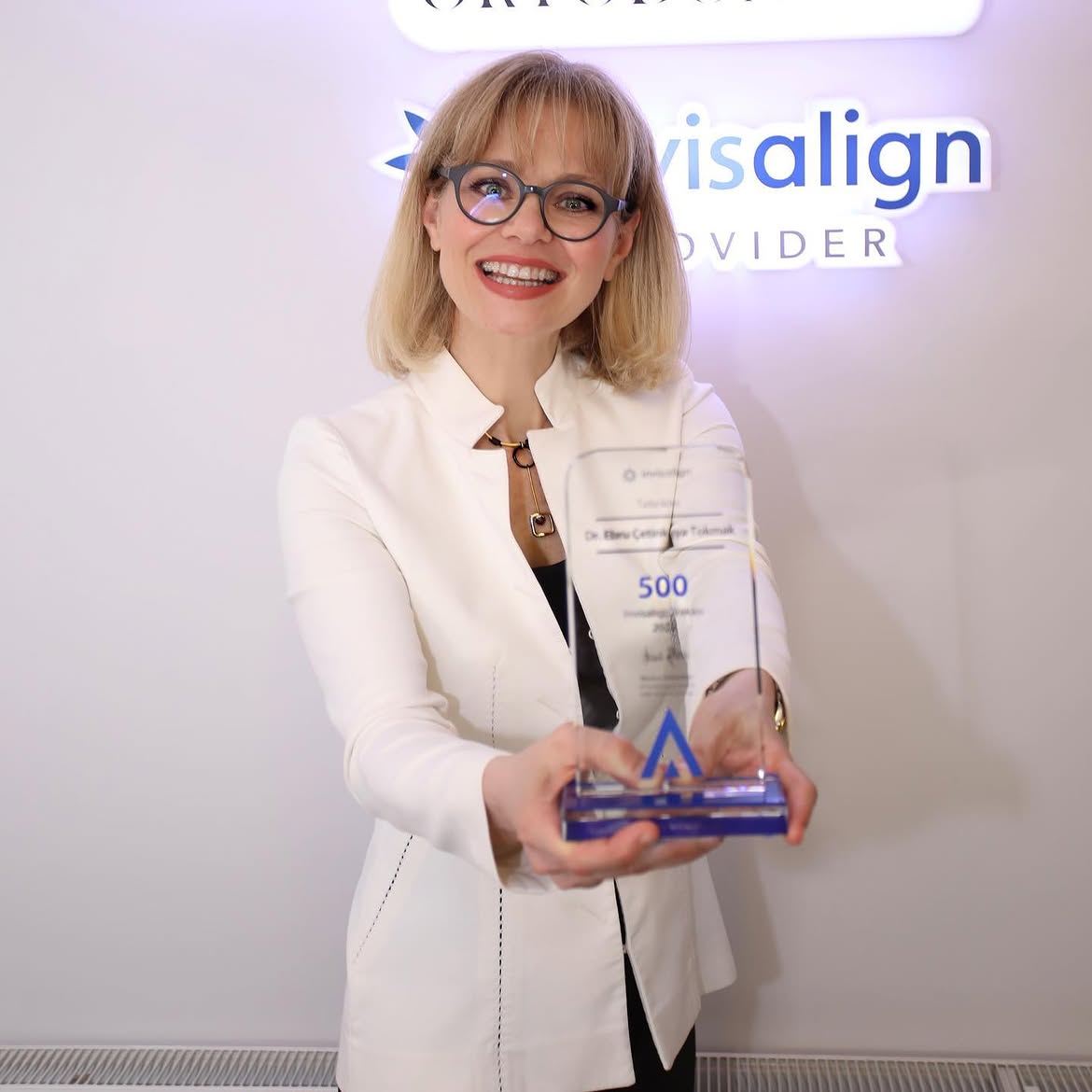 invisalign 500 kutlaması